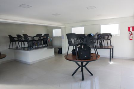 Apartamento para alugar com 55m², 2 quartos e 1 vagaÁrea Comum - Salão de Festas