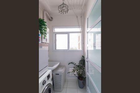 Apartamento para alugar com 57m², 2 quartos e 1 vaga Apartamento para alugar com 57m², 2 quartos e 1 vagaCozinha e área de serviço