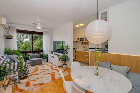 Sala de apartamento à venda com 2 quartos, 65m² em Petrópolis, Porto Alegre