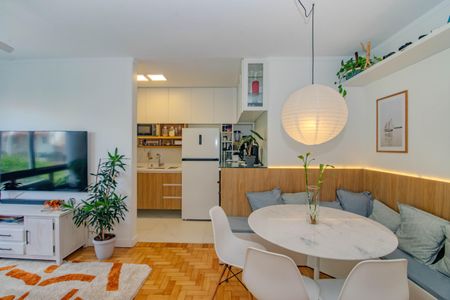 Sala de apartamento à venda com 2 quartos, 65m² em Petrópolis, Porto Alegre
