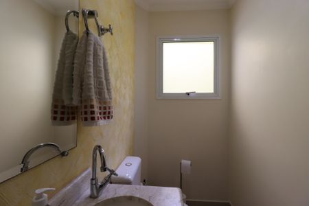 Casa à venda com 257m², 3 quartos e 4 vagasLavabo