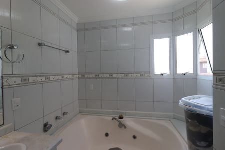 Casa à venda com 257m², 3 quartos e 4 vagasBanheiro da Suíte 3