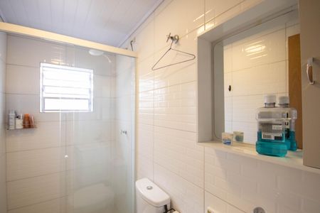 Banheiro de casa para alugar com 1 quarto, 60m² em Vila Leonor, São Paulo