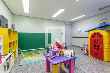 Casa de condomínio à venda com 98m², 3 quartos e 2 vagasBrinquedoteca