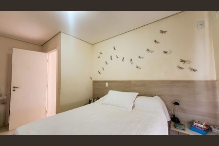 Casa de condomínio à venda com 150m², 3 quartos e 2 vagas Casa de condomínio à venda com 150m², 3 quartos e 2 vagasSuite