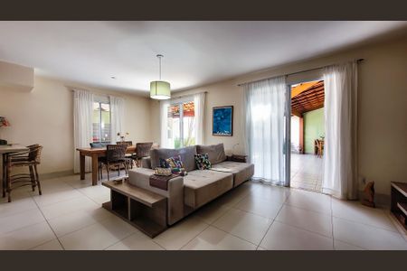 Casa de condomínio à venda com 150m², 3 quartos e 2 vagas Casa de condomínio à venda com 150m², 3 quartos e 2 vagasSala