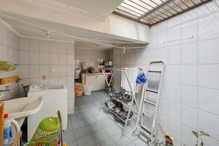 Casa à venda com 149m², 3 quartos e 2 vagas Casa à venda com 149m², 3 quartos e 2 vagasÁrea de Serviço