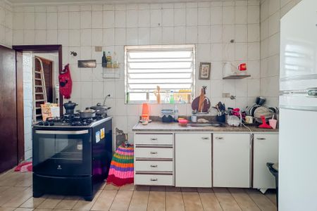 Casa à venda com 149m², 3 quartos e 2 vagas Casa à venda com 149m², 3 quartos e 2 vagasCozinha