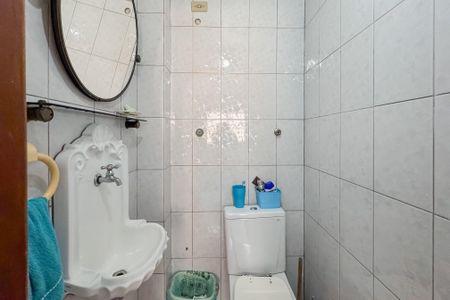 Casa à venda com 149m², 3 quartos e 2 vagas Casa à venda com 149m², 3 quartos e 2 vagasBanheiro de Serviço