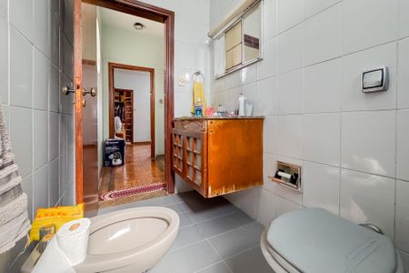 Casa à venda com 149m², 3 quartos e 2 vagas Casa à venda com 149m², 3 quartos e 2 vagasBanheiro Social