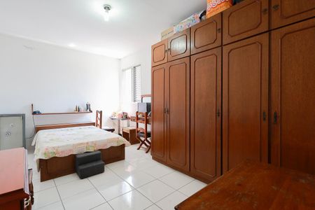 Casa à venda com 437m², 3 quartos e 1 vaga Casa à venda com 437m², 3 quartos e 1 vagaCasa 1 - Quarto