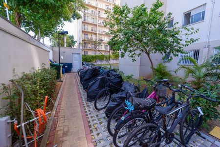 Apartamento à venda com 42m², 2 quartos e sem vagaÁrea comum - Bicicletários