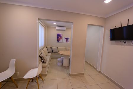Apartamento à venda com 42m², 2 quartos e sem vagaÁrea comum - Salão de festas