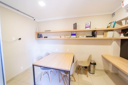 Apartamento à venda com 42m², 2 quartos e sem vagaÁrea comum - Sala de Estudos