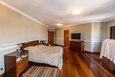 Casa de condomínio à venda com 703m², 4 quartos e 4 vagasSuíte 1