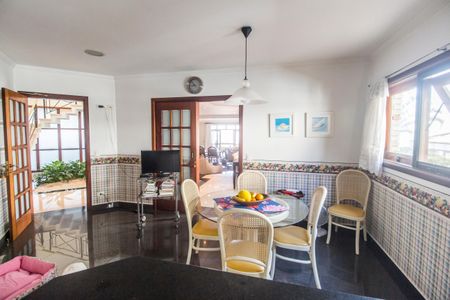 Casa de condomínio à venda com 703m², 4 quartos e 4 vagasCozinha