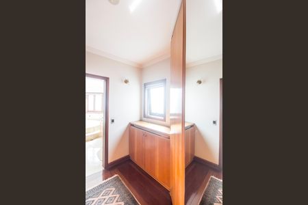 Casa de condomínio à venda com 703m², 4 quartos e 4 vagasCloset da suíte 1