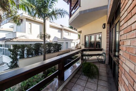 Casa de condomínio à venda com 703m², 4 quartos e 4 vagasVaranda
