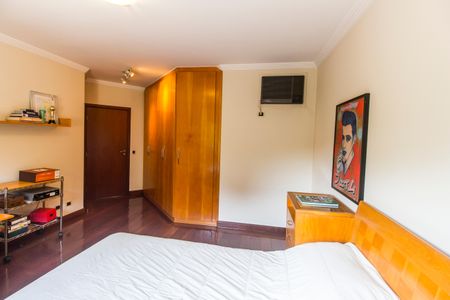 Casa de condomínio à venda com 703m², 4 quartos e 4 vagasSuíte 4