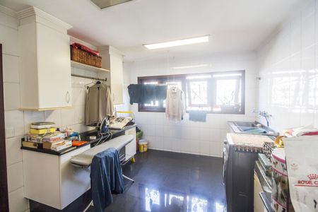 Casa de condomínio à venda com 703m², 4 quartos e 4 vagasÁrea de Serviço