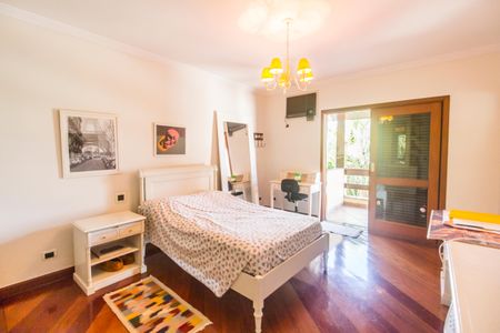 Casa de condomínio à venda com 703m², 4 quartos e 4 vagasSuíte 2