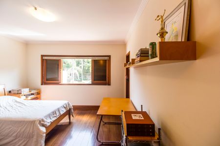 Casa de condomínio à venda com 703m², 4 quartos e 4 vagasSuíte 4