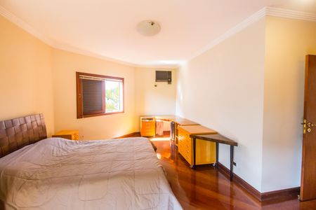 Casa de condomínio à venda com 703m², 4 quartos e 4 vagasSuíte 3