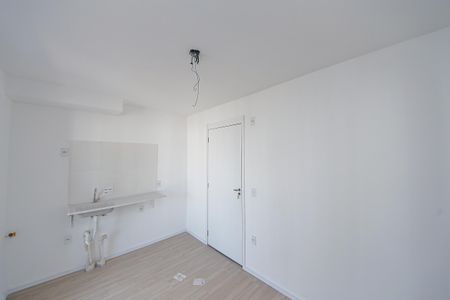 Sala/Cozinha de apartamento à venda com 2 quartos, 31m² em Vila Santa Clara, São Paulo