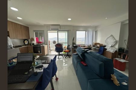 Apartamento à venda com 59m², 1 quarto e 2 vagas Apartamento à venda com 59m², 1 quarto e 2 vagasSala