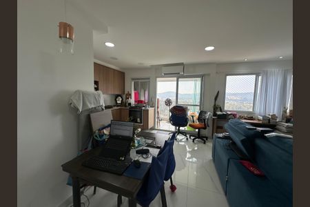 Apartamento à venda com 59m², 1 quarto e 2 vagas Apartamento à venda com 59m², 1 quarto e 2 vagasSala