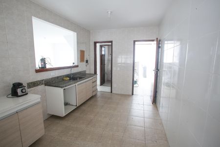 Casa à venda com 140m², 3 quartos e 2 vagasCozinha