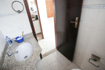 Casa à venda com 140m², 3 quartos e 2 vagasLavabo