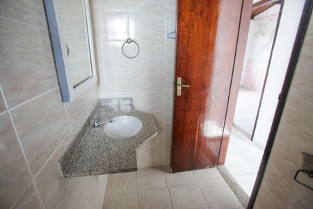 Casa à venda com 140m², 3 quartos e 2 vagasBanheiro Social