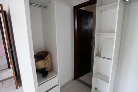 Casa à venda com 140m², 3 quartos e 2 vagasCloset da suíte