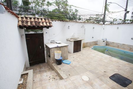 Casa à venda com 140m², 3 quartos e 2 vagasPiscina