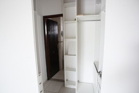 Casa à venda com 140m², 3 quartos e 2 vagasCloset da suíte