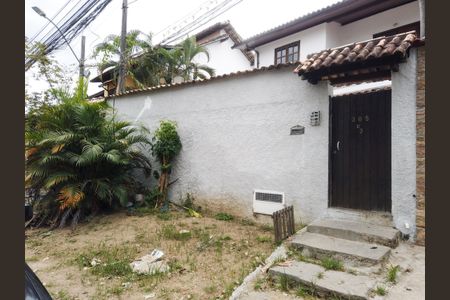 Casa à venda com 140m², 3 quartos e 2 vagasFachada