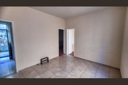 Apartamento para alugar com 65m², 2 quartos e sem vagaSala