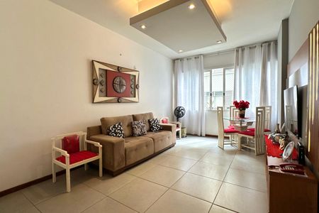 Apartamento à venda com 99m², 3 quartos e sem vagaSala