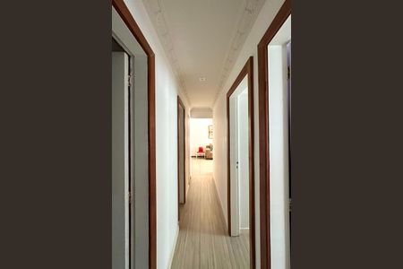 Apartamento à venda com 99m², 3 quartos e sem vagaCorredor