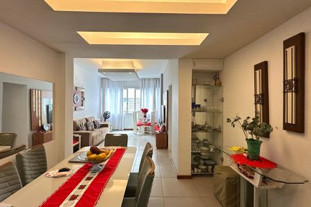 Apartamento à venda com 99m², 3 quartos e sem vagaSala