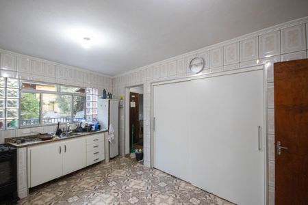 Casa à venda com 500m², 7 quartos e 3 vagasCozinha 