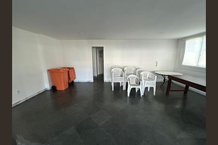 Apartamento para alugar com 400m², 4 quartos e 5 vagasÁrea comum - Salão de festas