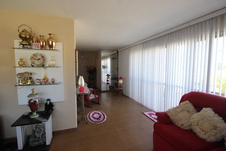 Apartamento para alugar com 400m², 4 quartos e 5 vagasSala