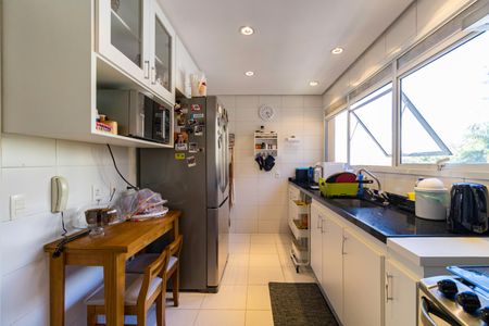 Apartamento à venda com 132m², 3 quartos e 2 vagasCozinha