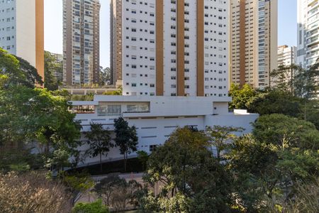 Sacada vista de apartamento à venda com 3 quartos, 132m² em Vila Andrade, São Paulo