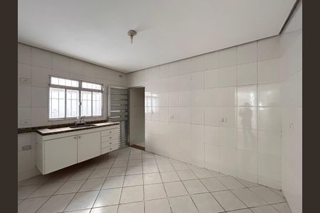 Casa à venda com 180m², 2 quartos e 2 vagasCozinha