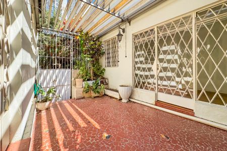 Casa à venda com 180m², 4 quartos e 1 vagaVaranda