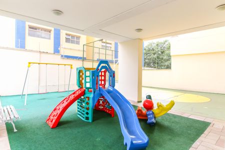 Apartamento para alugar com 110m², 3 quartos e 2 vagasÁrea comum - Playground