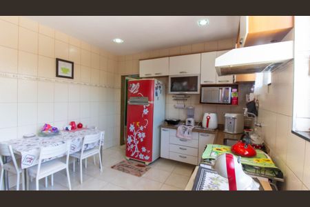 Apartamento à venda com 76m², 2 quartos e 1 vaga Apartamento à venda com 76m², 2 quartos e 1 vagaCozinha